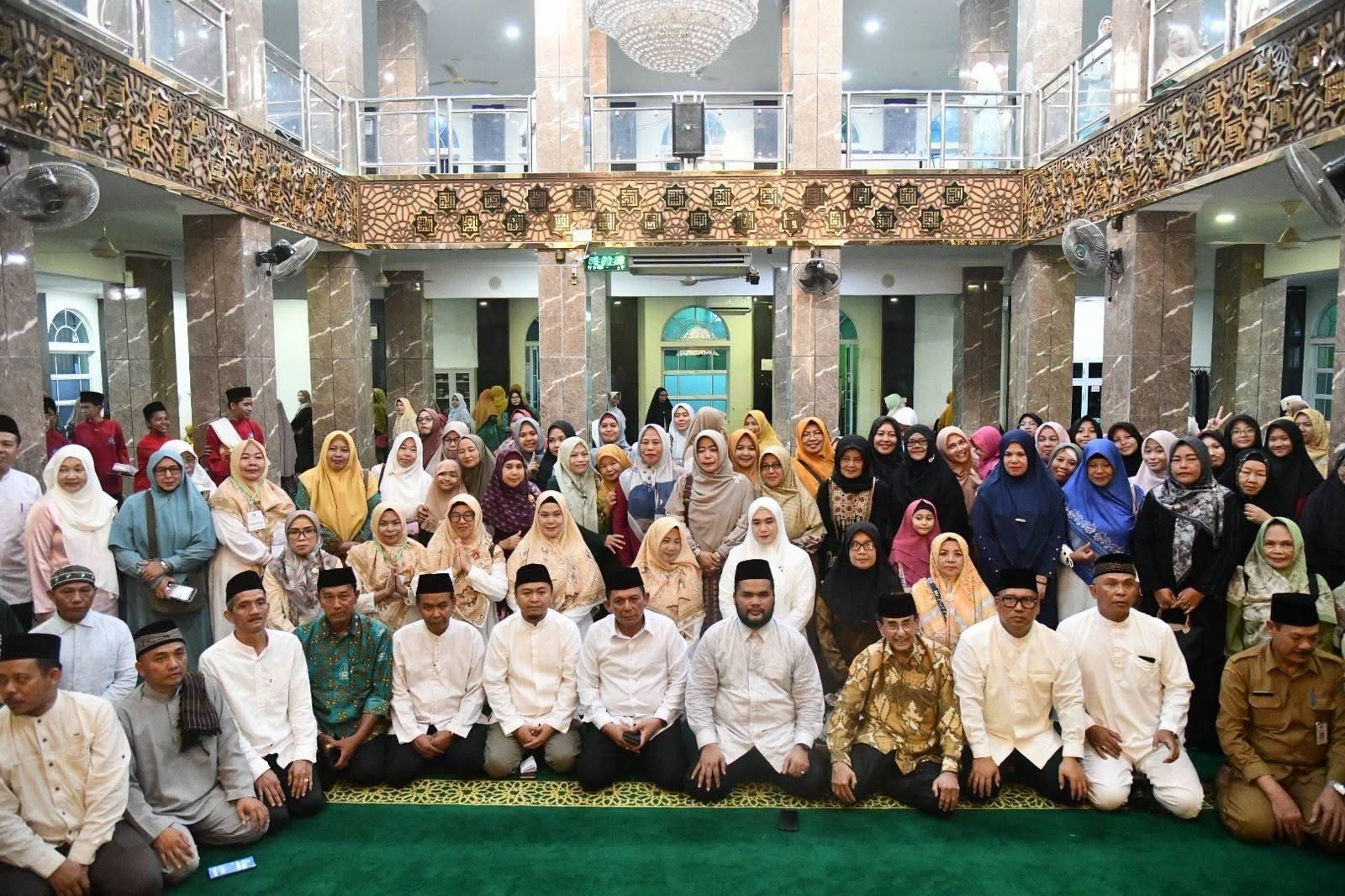 Gubernur Ansar Ajak Masyarakat Jadikan Maulid Nabi Momentum Meneladani Akhlak Rasulullah
